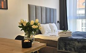 Urban Apartments Opolska 10 No 77B - Rooftop Garden - Free Garage